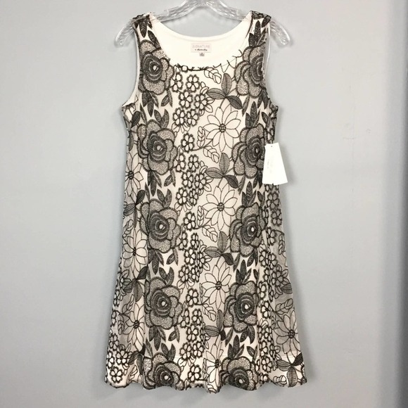SIGNATURE by Robbie Bee Intricate Embroidered Floral A-Line Dress Women’s Size S - Picture 1 of 8